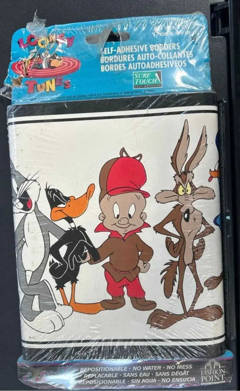Unopened 1995 Looney Tunes Self Adhesive Border